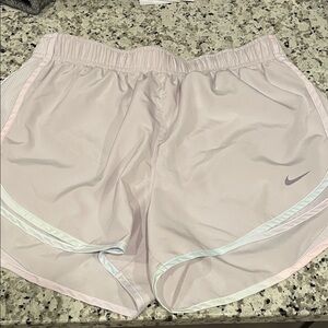 Nike Women's M light lavender Athletic Running Shorts dry-fit, side mesh, NWOT